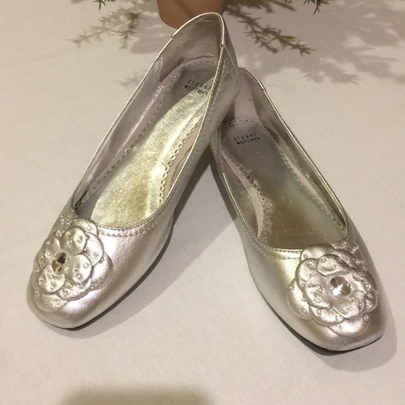 stuart weitzman silver flats